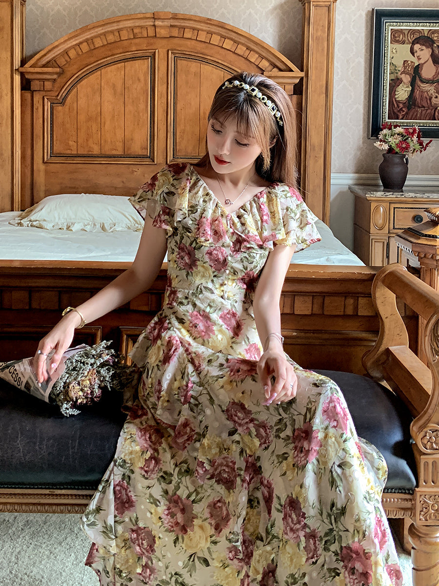 A Vintage Style Dress with Delicate Timeless Details
