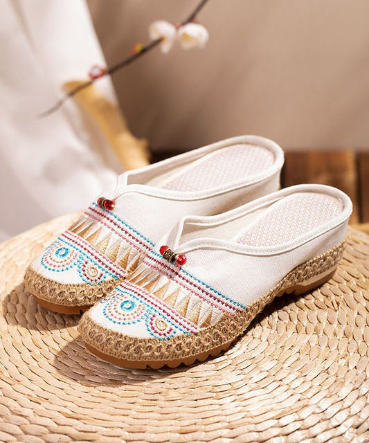 Classic Vintage Sandals with a Flattering Fit