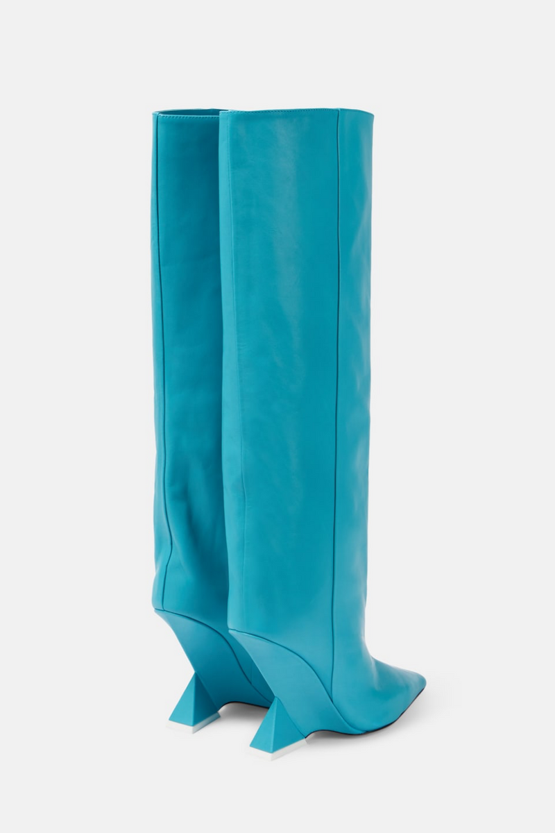 Beautifully Finished Boots in a Timeless Design
