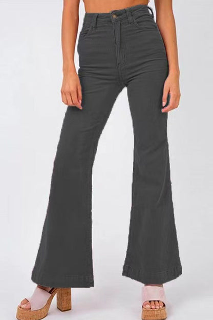 Sophisticated Garment with a Clean Classic Look