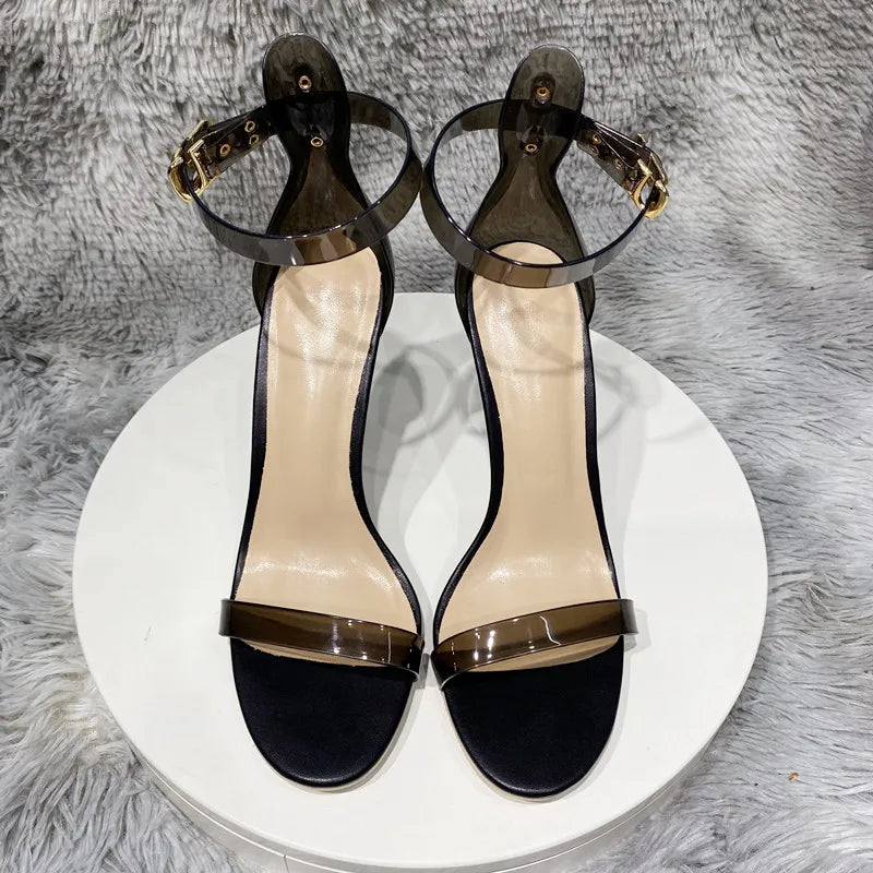 Classic Vintage Sandals with a Flattering Fit