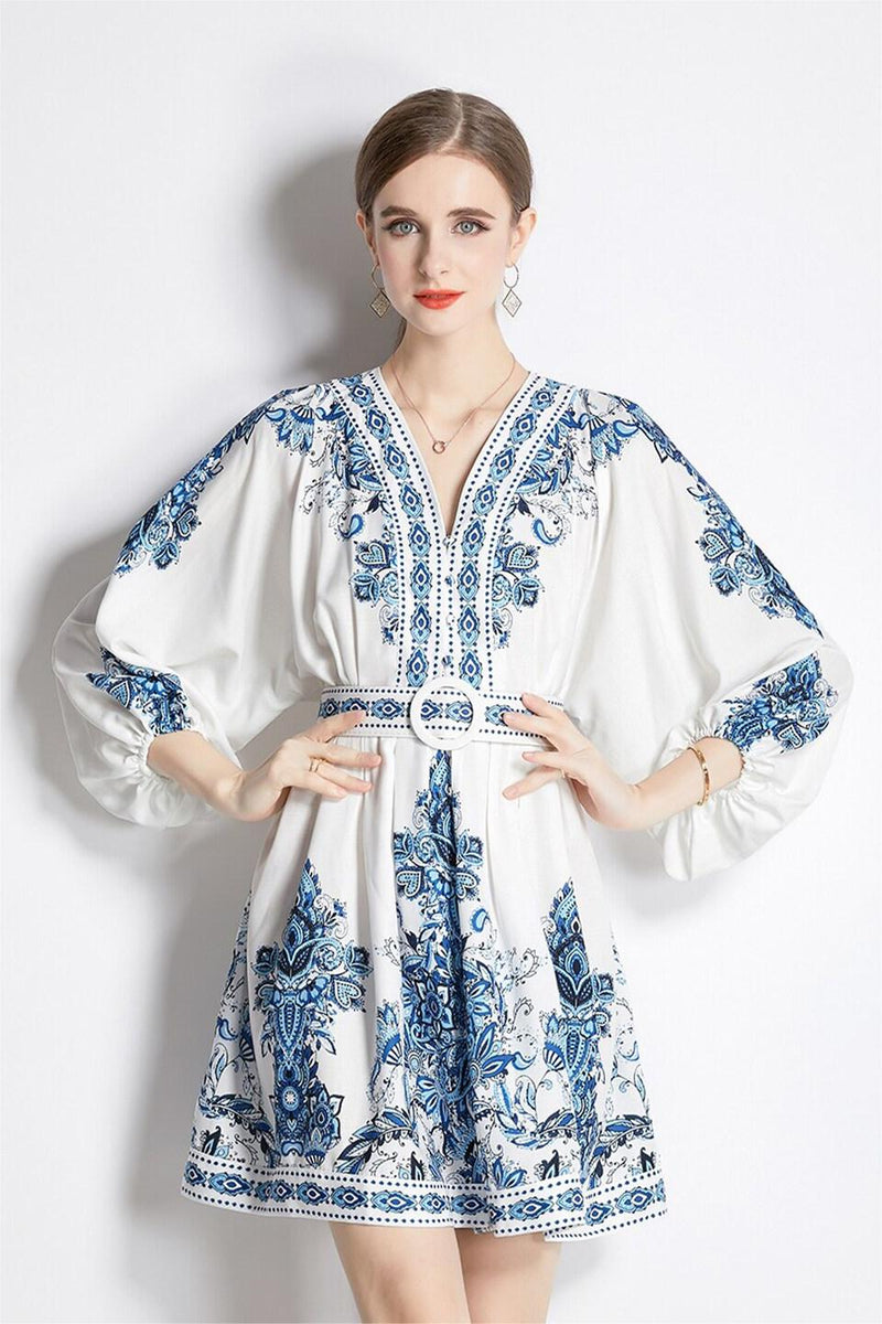 Classic Vintage Dress with a Flattering Fit