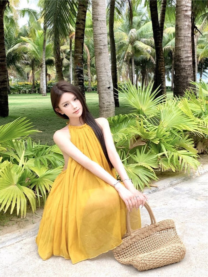 Effortlessly Elegant Top with a Timeless Design