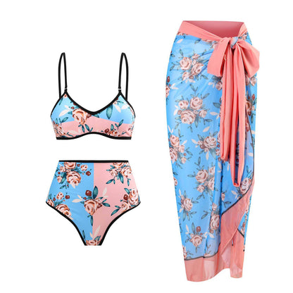 Effortlessly Elegant Swimsuit with a Timeless Design