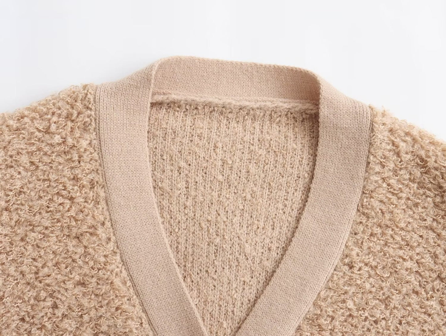 Elegantly Styled Cardigan for Everyday Wear