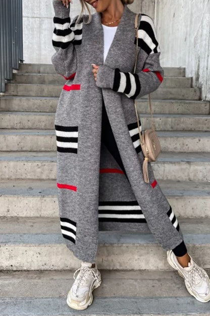 Effortlessly Elegant Cardigan with a Timeless Design