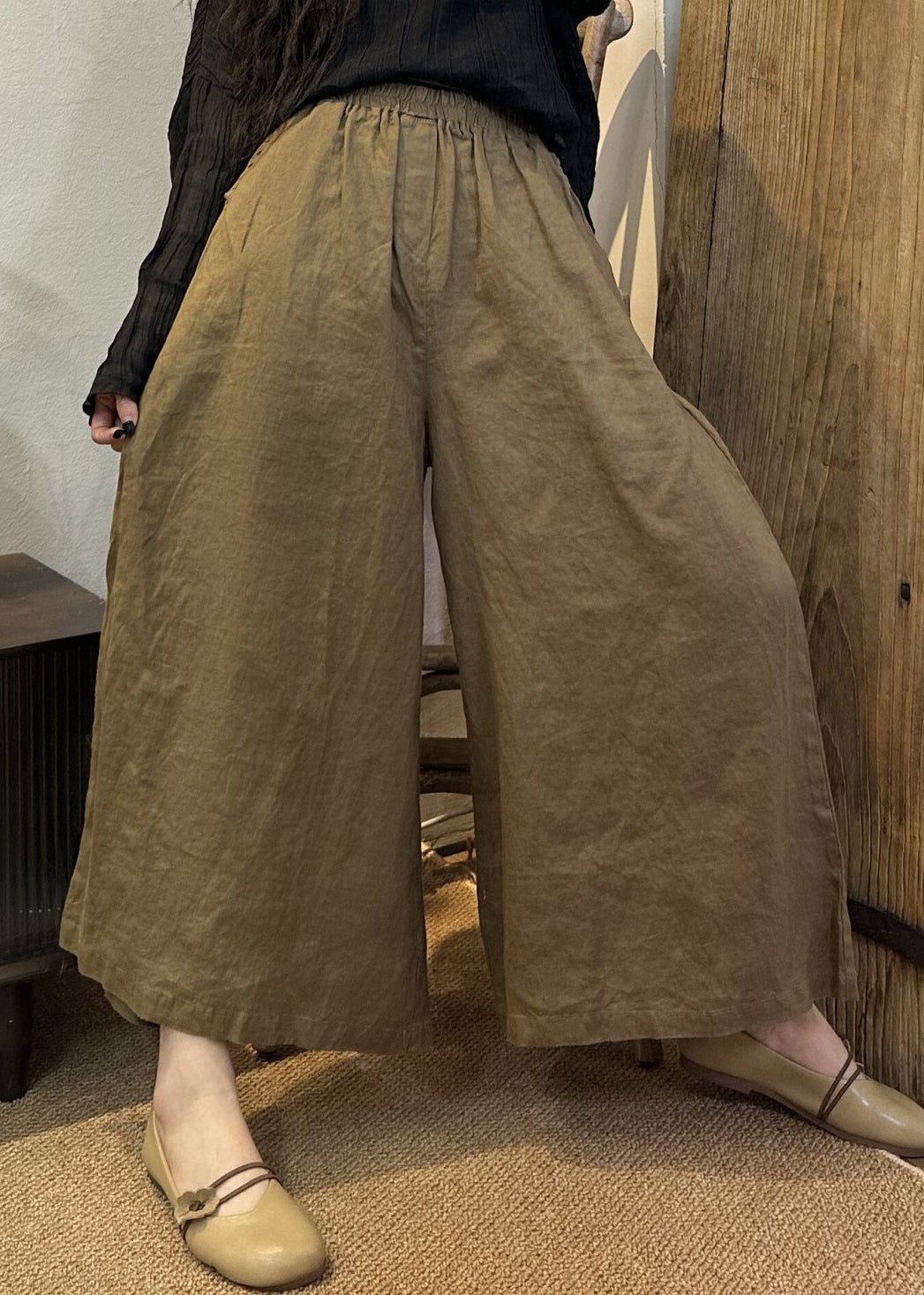 Sophisticated Pants with a Clean Classic Look