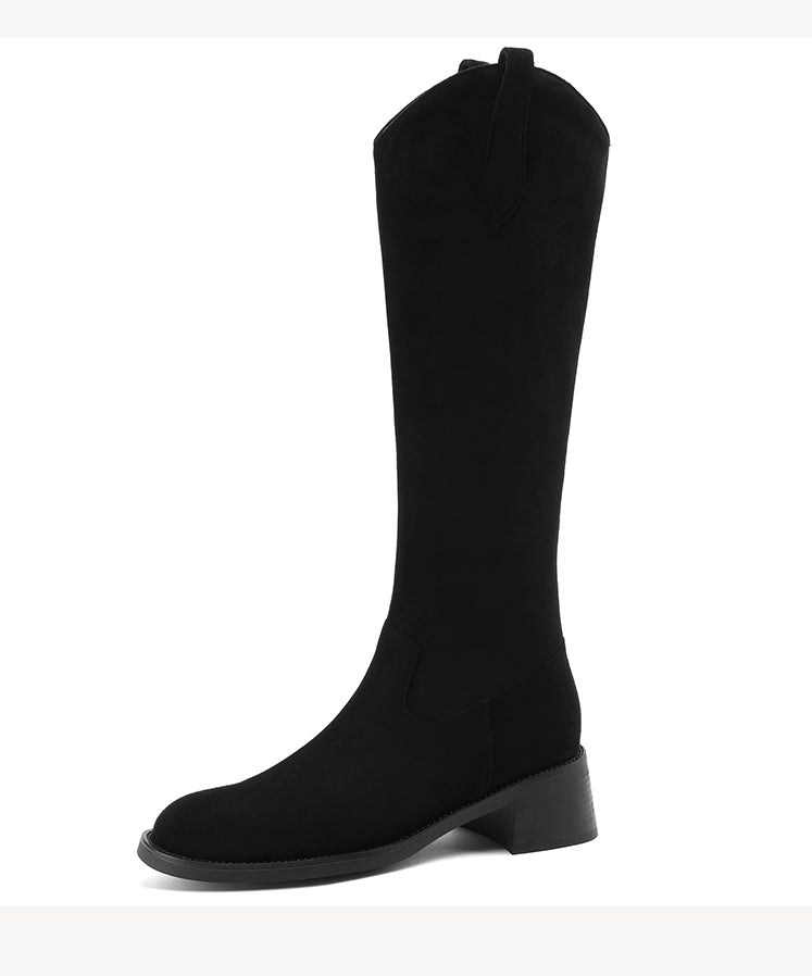 Polished Boots with an Effortless Classic Look