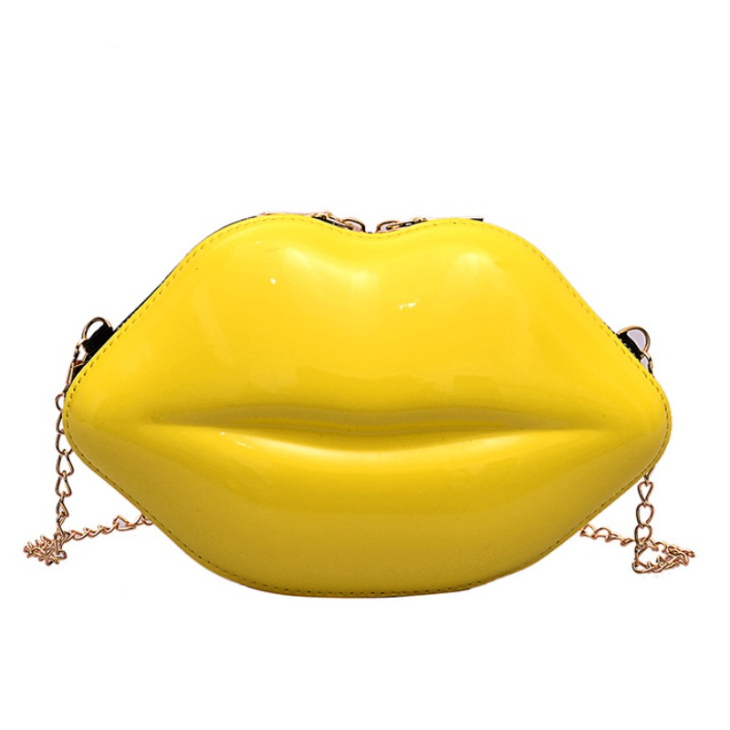 Gracefully Styled Bag for Any Occasion