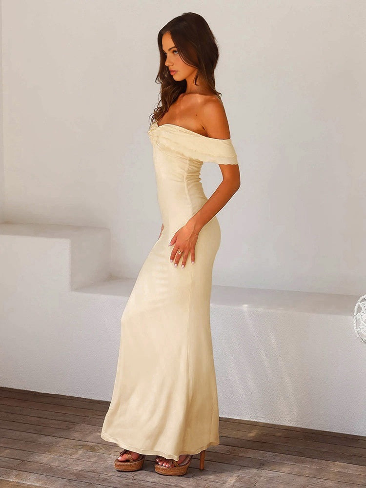 Sophisticated Garment with a Clean Classic Look