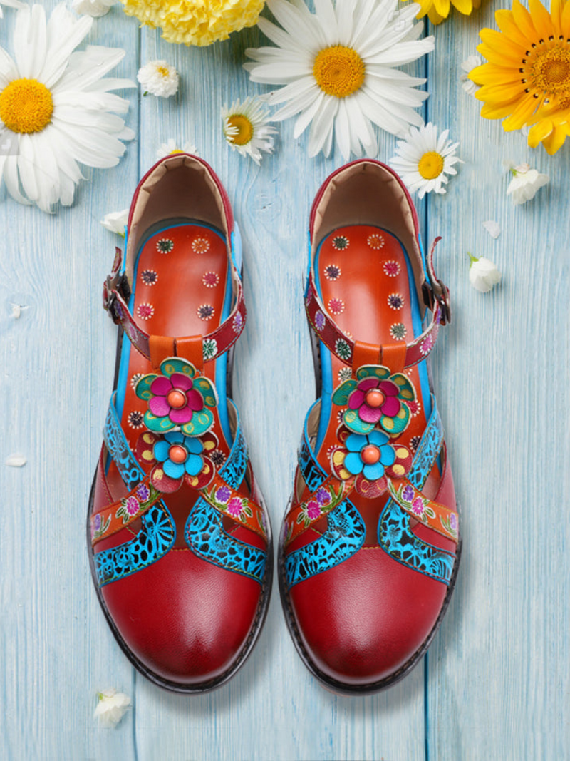 Effortlessly Elegant Sandals with a Timeless Design
