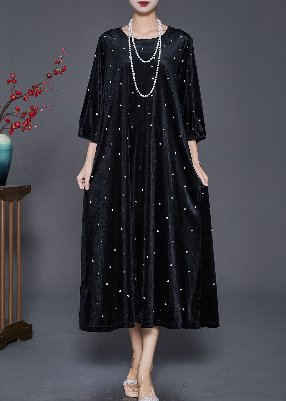 Classic Vintage Dress with a Flattering Fit