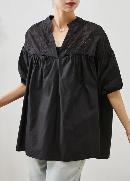 Classic Vintage Blouse with a Flattering Fit