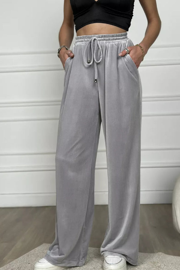 Elegantly Styled Pants for Everyday Wear