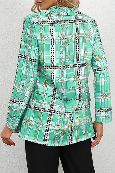 Well Tailored Garment with a Graceful Silhouette