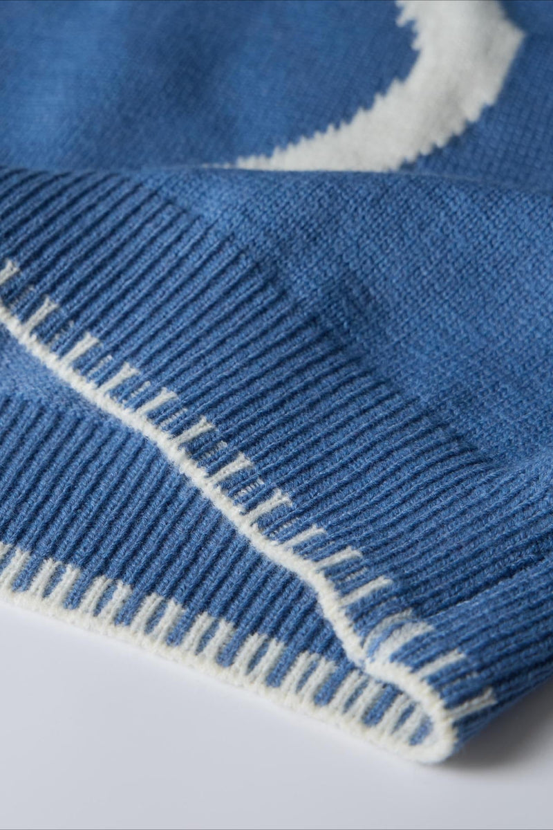 Effortlessly Elegant Sweater with a Timeless Design