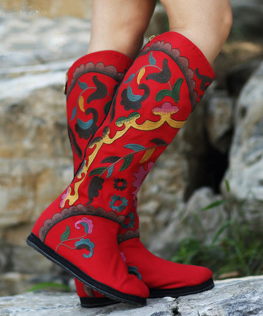 Polished Boots with an Effortless Classic Look