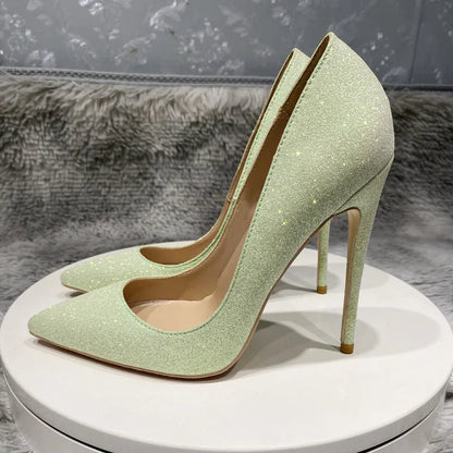 Well Tailored Shoes with a Graceful Silhouette