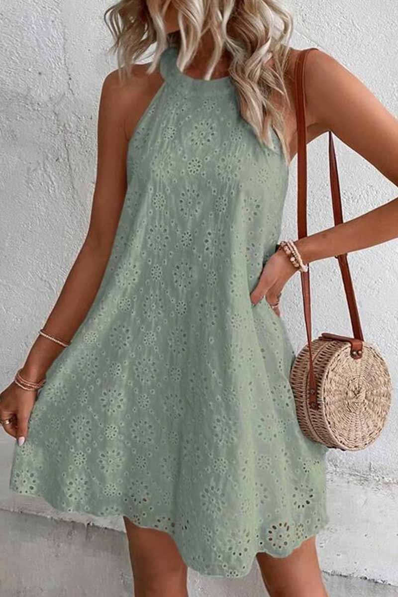 Beautifully Crafted Dress in a Classic Style