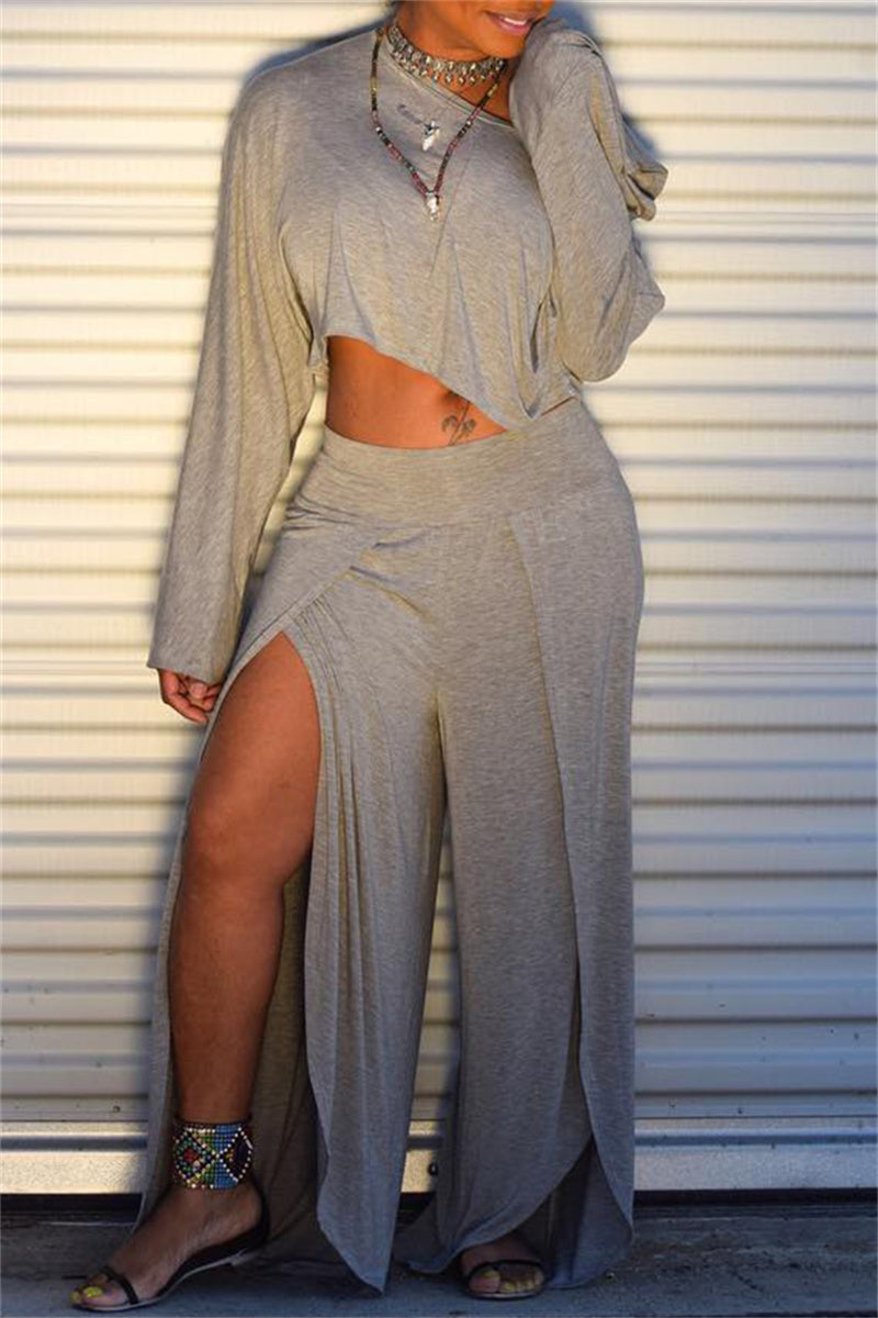 Effortlessly Elegant Garment with a Timeless Design
