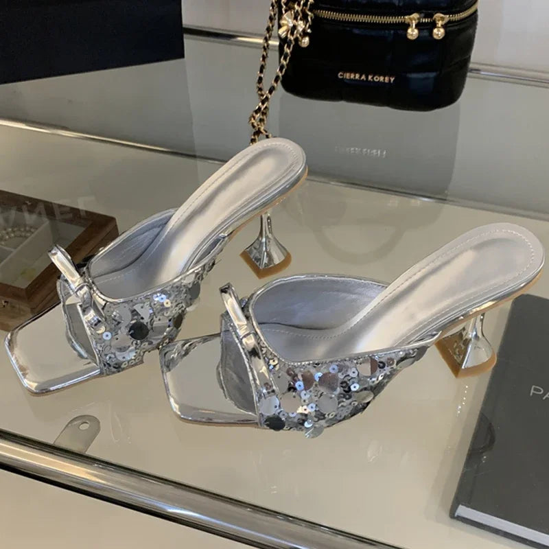 Well Tailored Heels with a Graceful Silhouette