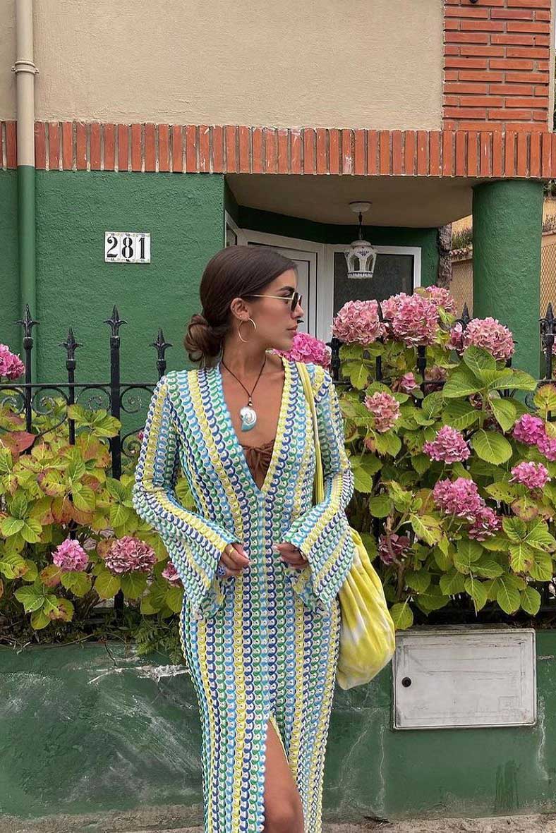 Classic Vintage Dress with a Flattering Fit
