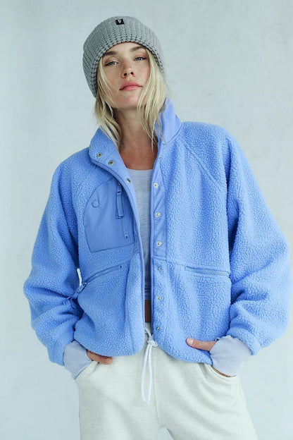 Effortlessly Elegant Jacket with a Timeless Design