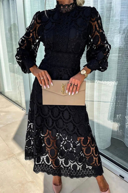 Beautifully Finished Dress in a Timeless Design