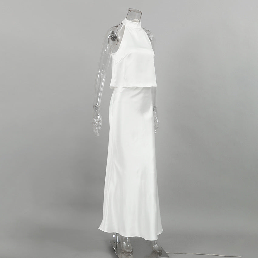 Effortlessly Elegant Garment with a Timeless Design
