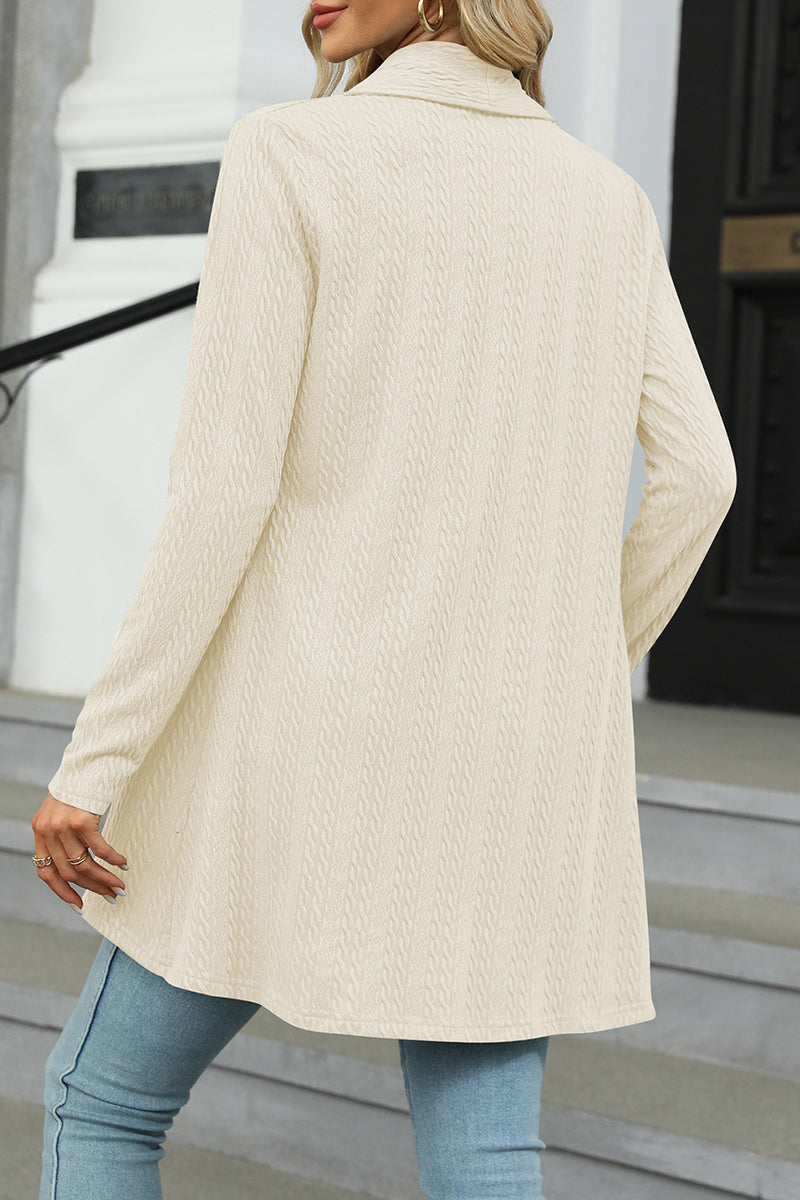 Well Tailored Top with a Graceful Silhouette