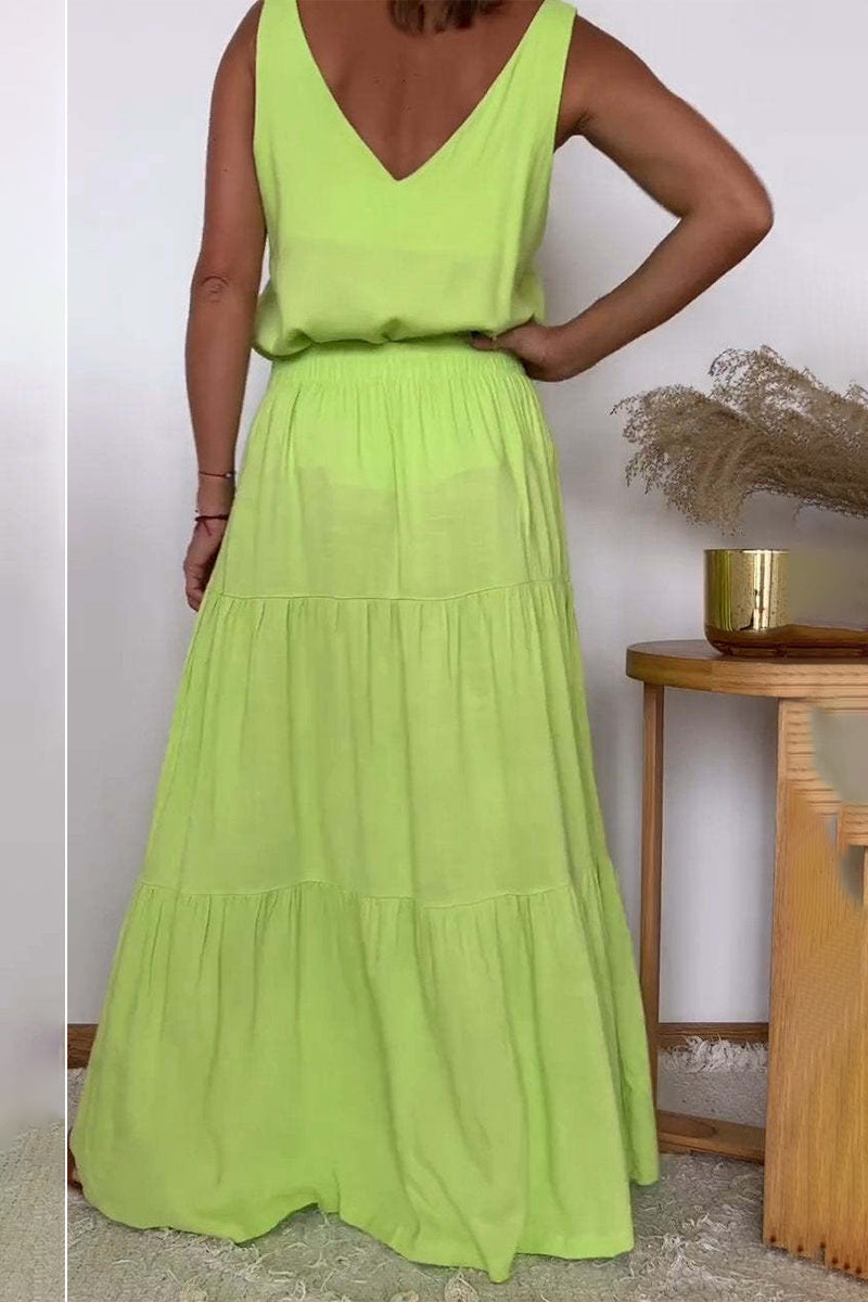 Effortlessly Elegant Garment with a Timeless Design
