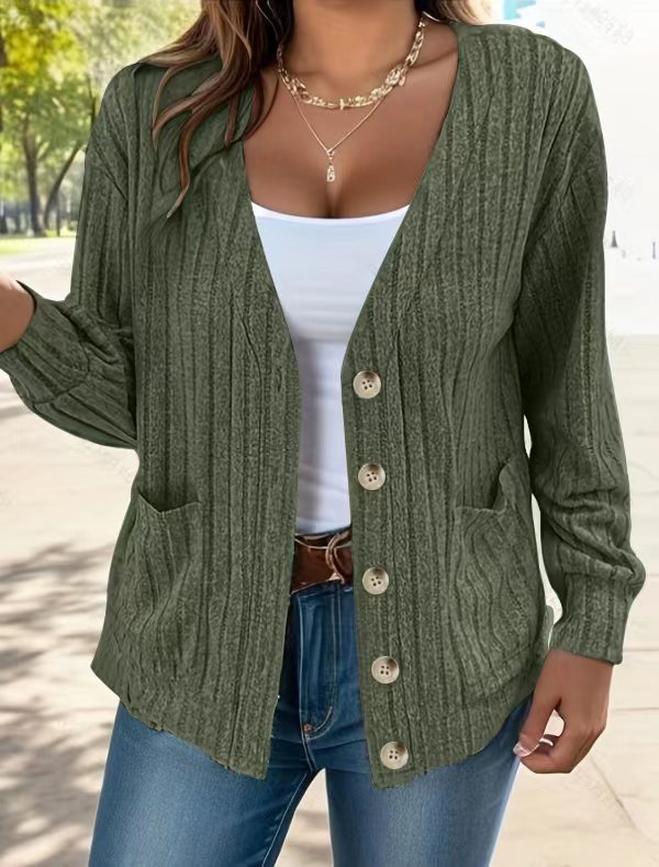 Beautifully Finished Cardigan in a Timeless Design