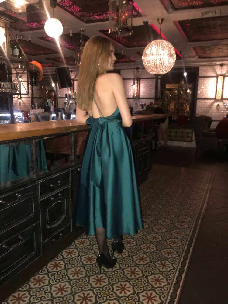 Beautifully Crafted Dress in a Classic Style