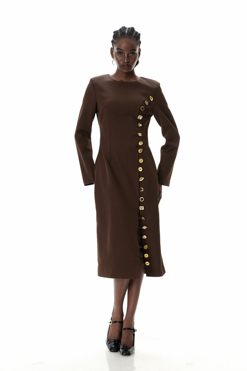 Well Tailored Dress with a Graceful Silhouette
