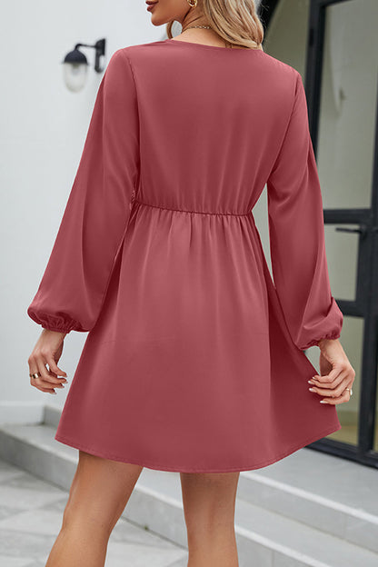 Beautifully Finished Dress in a Timeless Design