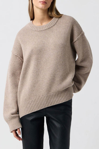 Well Tailored Sweater with a Graceful Silhouette
