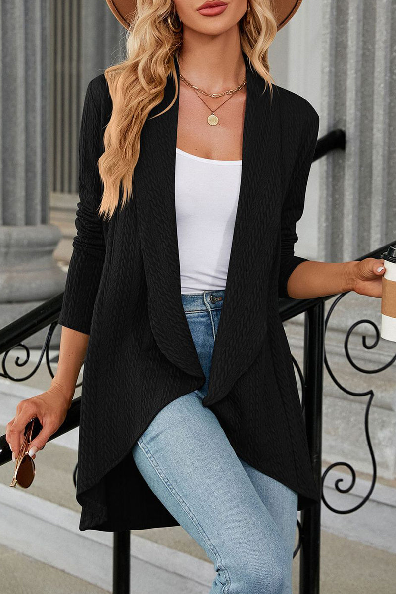 Well Tailored Top with a Graceful Silhouette