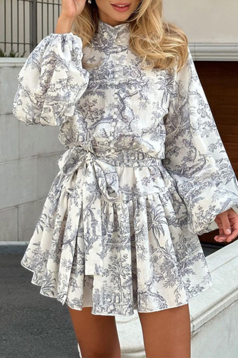 Well Tailored Dress with a Graceful Silhouette