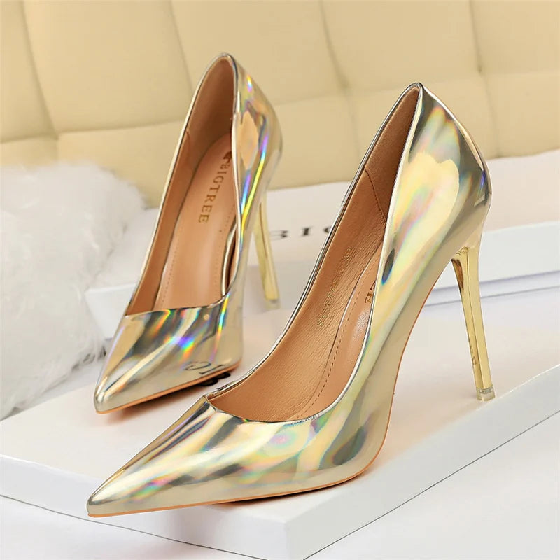 Polished Heels with an Effortless Classic Look
