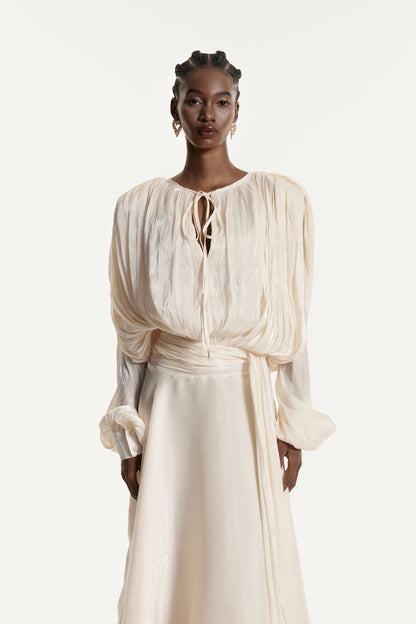 Beautifully Finished Dress in a Timeless Design