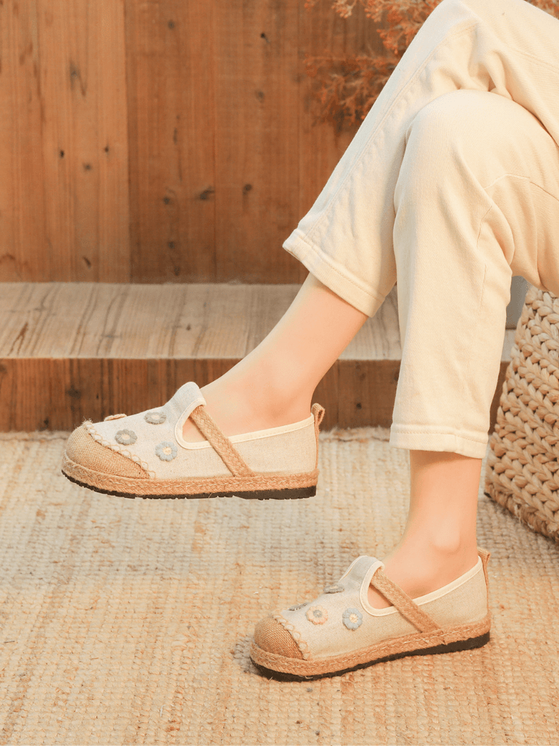 Sophisticated Garment with a Clean Classic Look