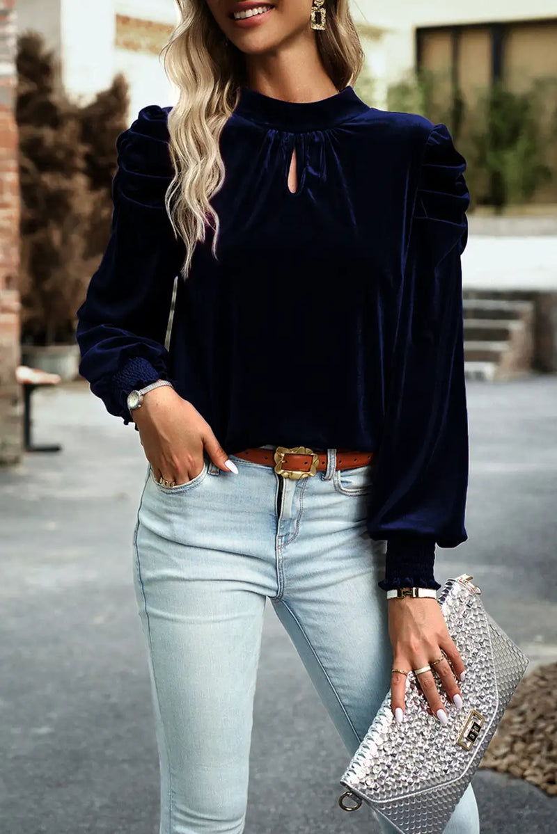 Sophisticated Blouse with a Clean Classic Look
