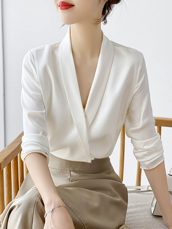 Elegantly Styled Blouse for Everyday Wear