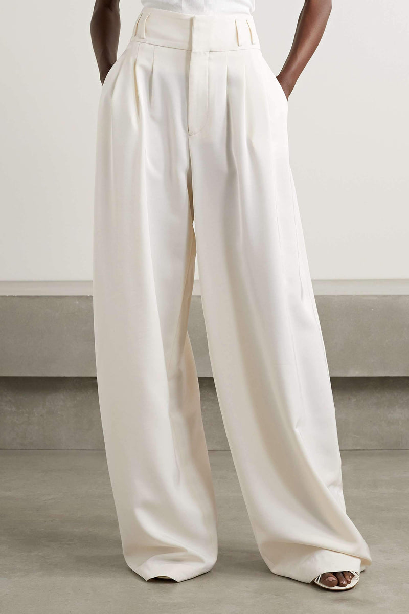 Well Tailored Garment with a Graceful Silhouette