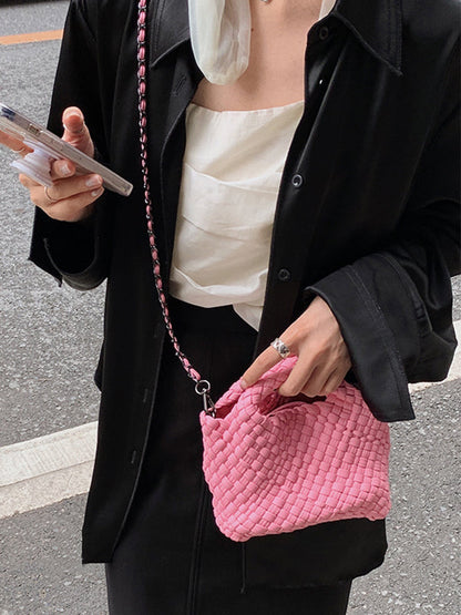 Well Tailored Bag with a Graceful Silhouette