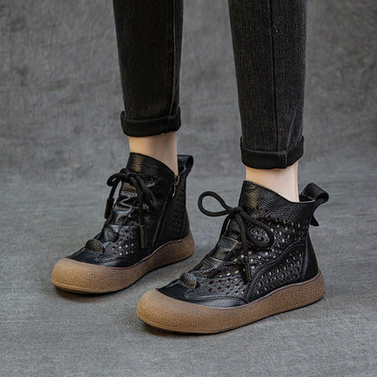 Well Tailored Boots with a Graceful Silhouette