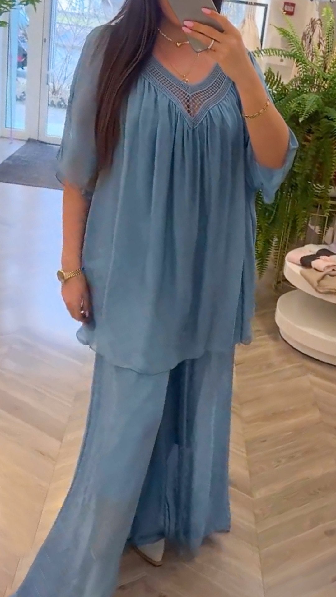 Gracefully Styled Garment for Any Occasion