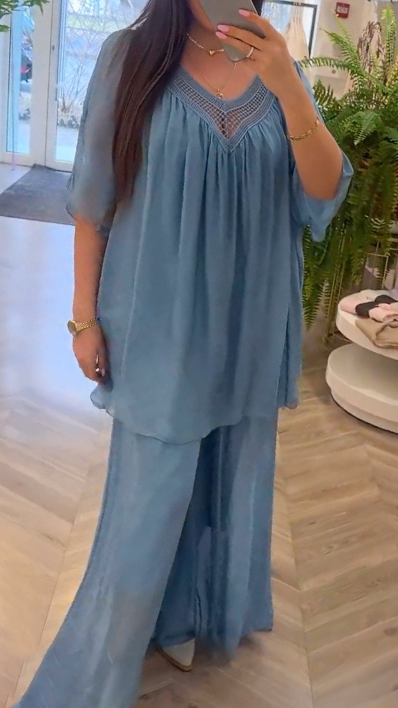 Gracefully Styled Garment for Any Occasion