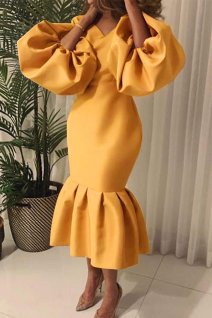 Well Tailored Dress with a Graceful Silhouette