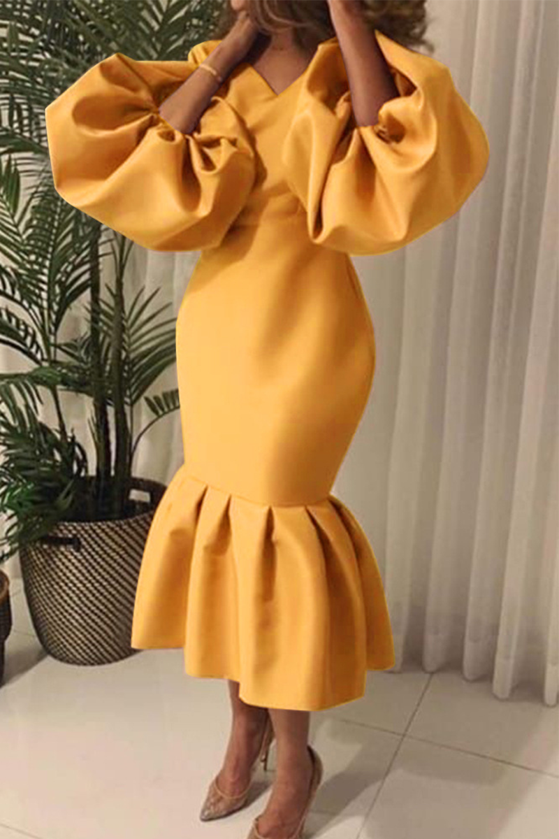 Well Tailored Dress with a Graceful Silhouette